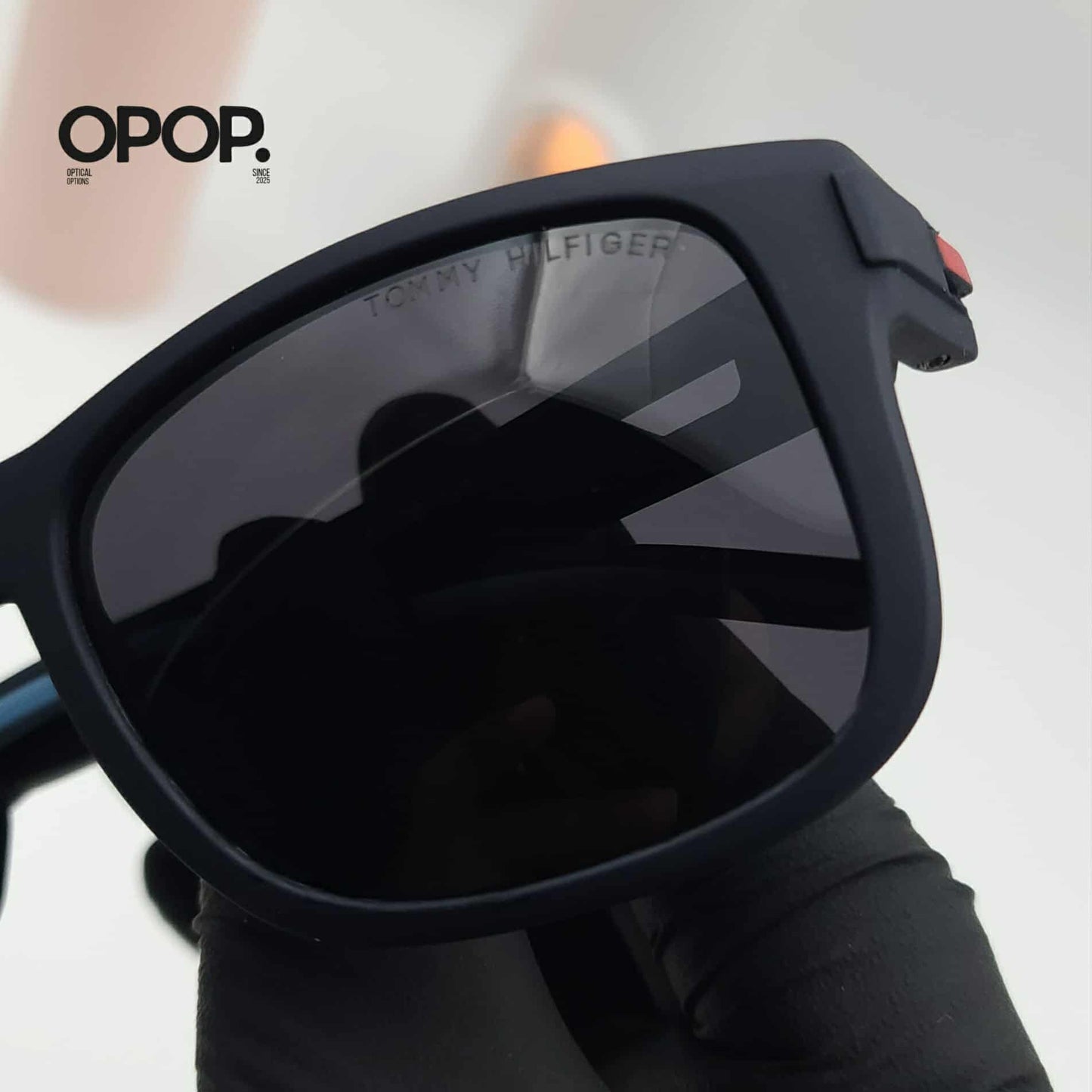 Tommy Hilfiger 2236 NR