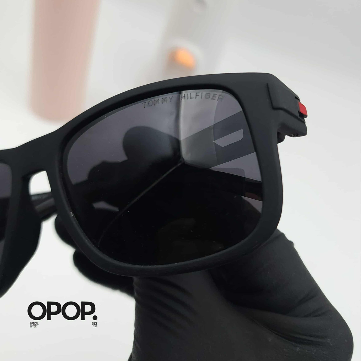 Tommy Hilfiger 2236 NR